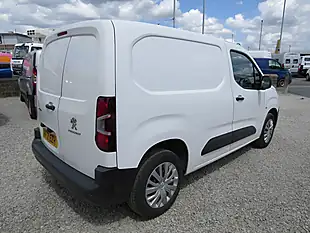 Used 2021 Peugeot Partner Professional Standard White - Interior and Exterior details 9