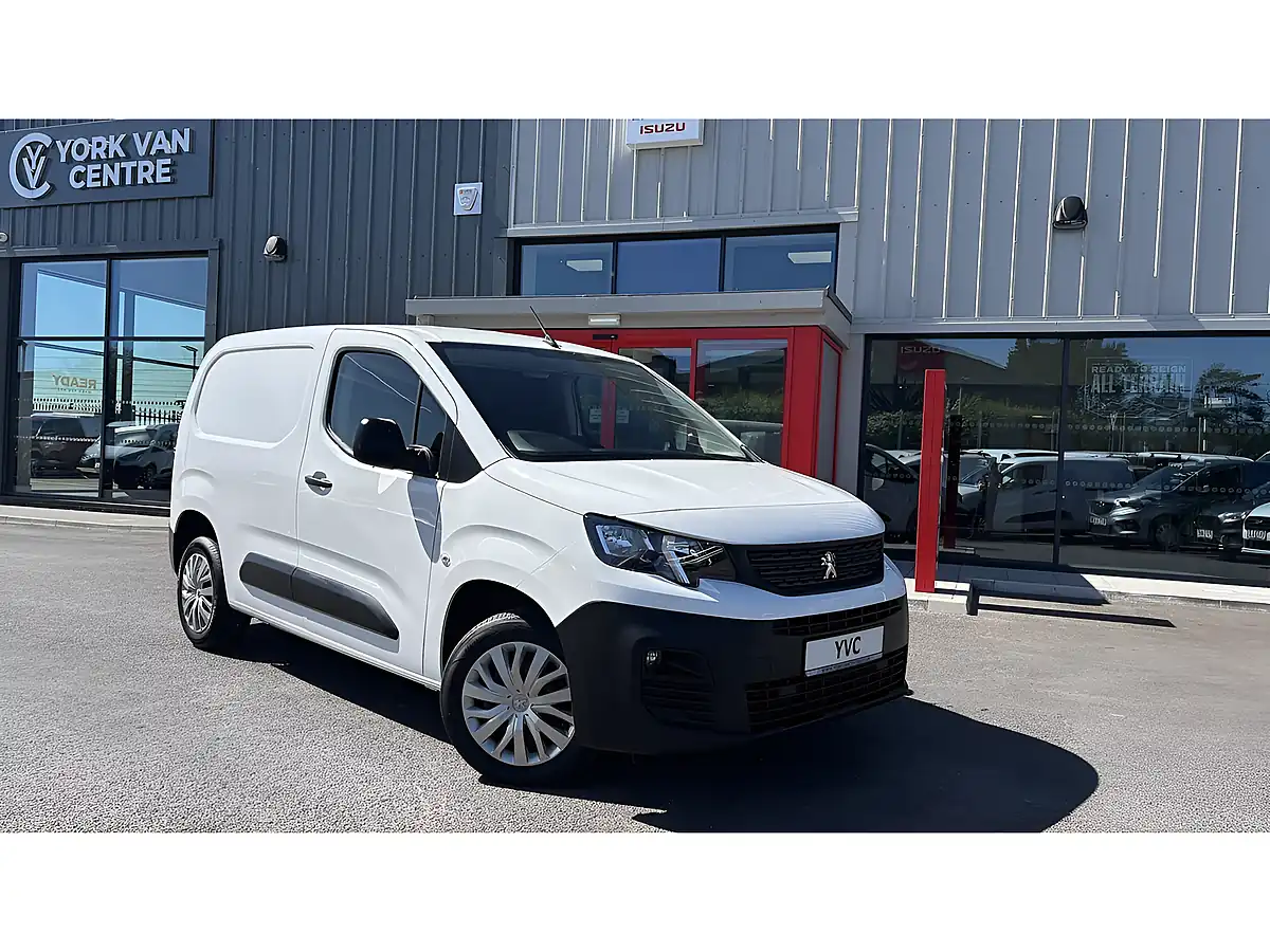 Used 2021 Peugeot Partner Professional Standard White - Front View