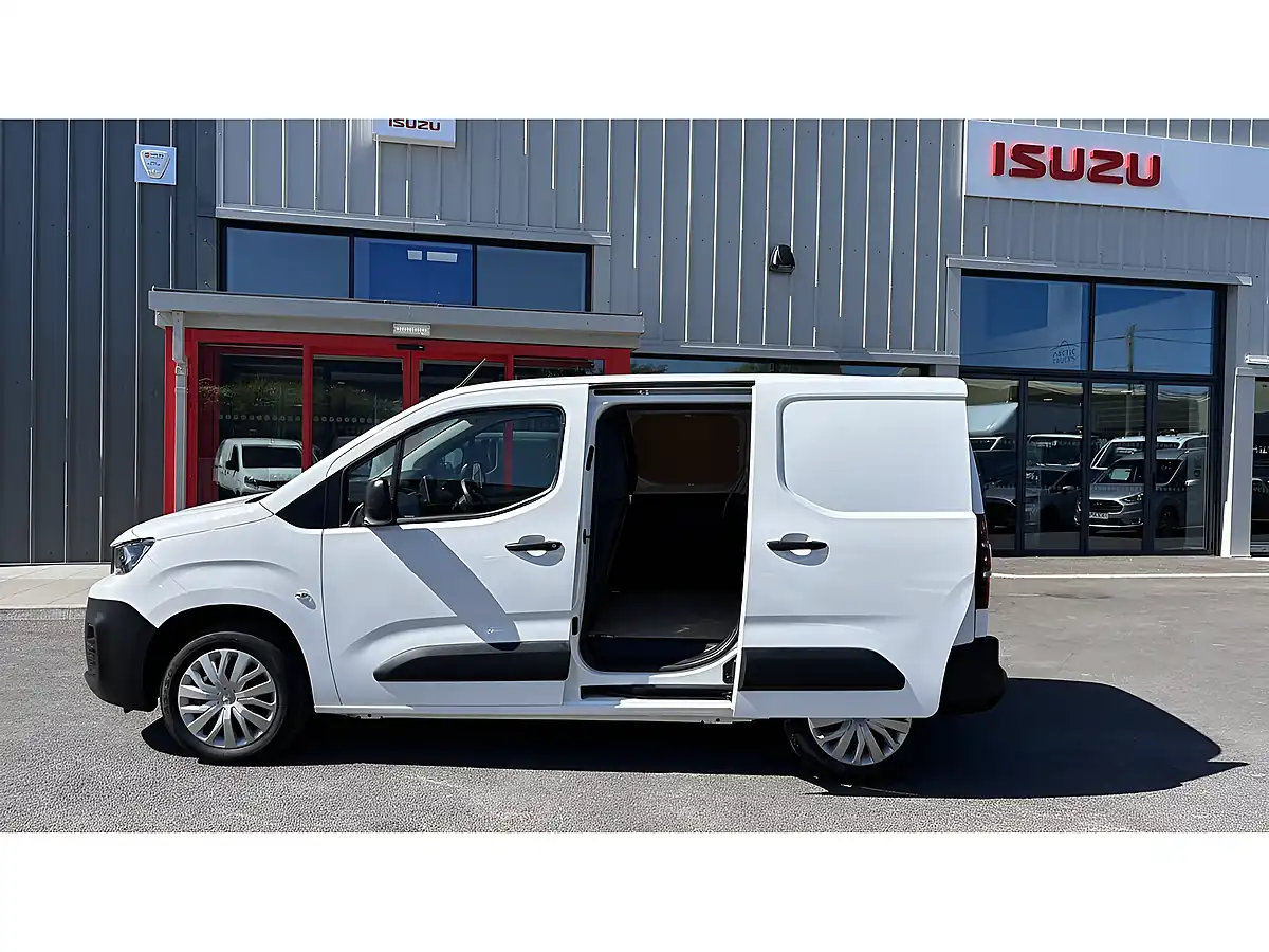 Used 2021 Peugeot Partner Professional Standard White - Interior and Exterior details 11