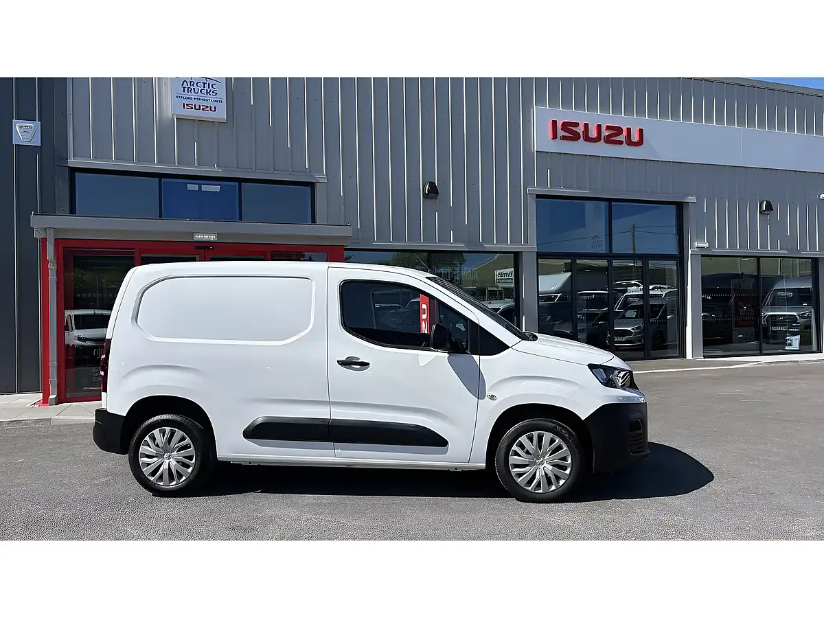 Used 2021 Peugeot Partner Professional Standard White - Interior and Exterior details 8
