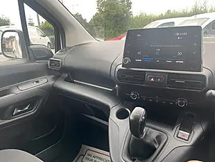 Used 2021 Peugeot Partner Professional White - Interior and Exterior details 14