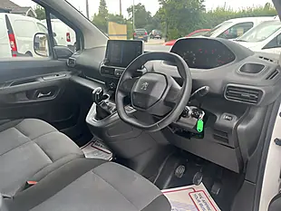 Used 2021 Peugeot Partner Professional White - Interior and Exterior details 3