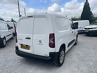 Used 2021 Peugeot Partner Professional White - Interior and Exterior details 8