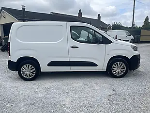 Used 2021 Peugeot Partner Professional White - Interior and Exterior details 9