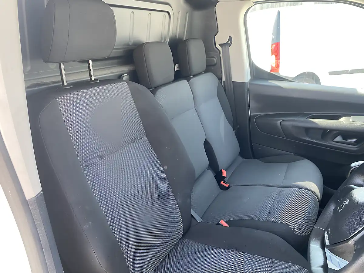 Used 2021 Peugeot Partner Professional White - Interior and Exterior details 12