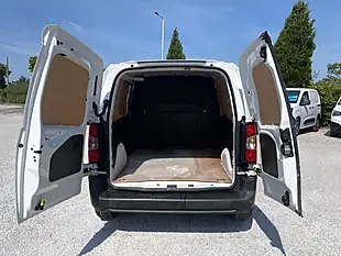 Used 2021 Peugeot Partner Professional White - Interior and Exterior details 19