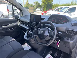 Used 2021 Peugeot Partner Professional White - Interior and Exterior details 4