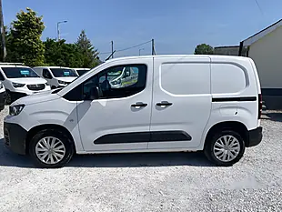 Used 2021 Peugeot Partner Professional White - Interior and Exterior details 5