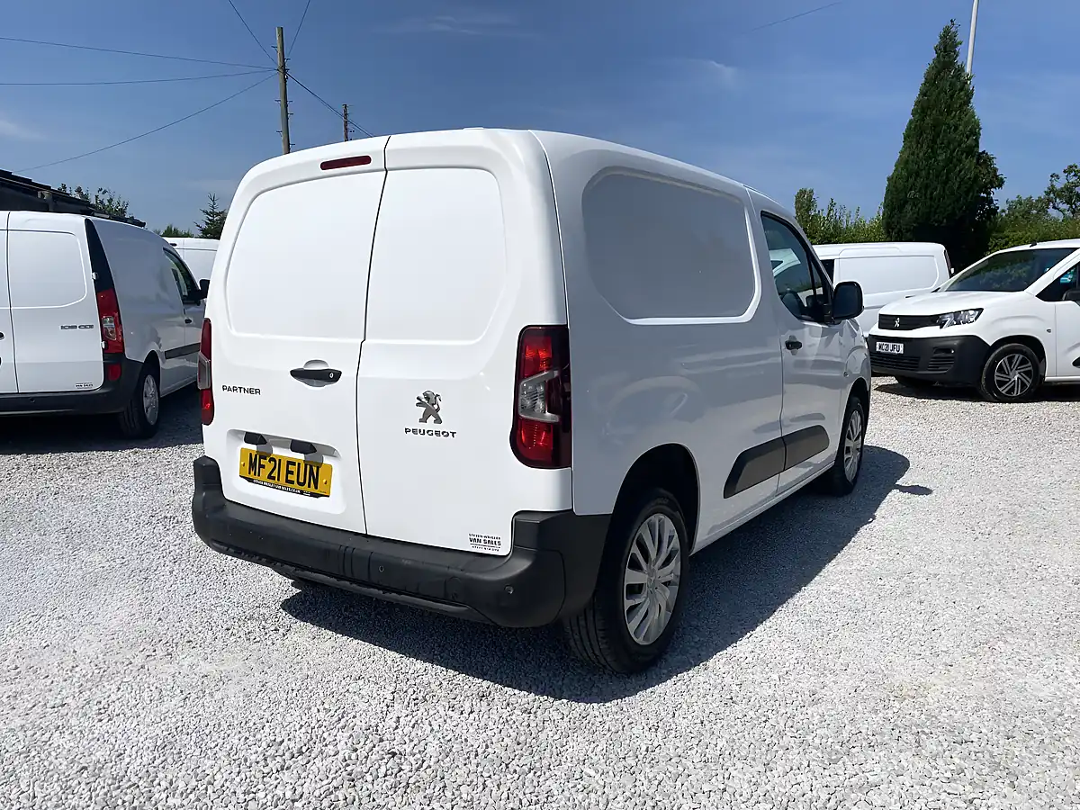 Used 2021 Peugeot Partner Professional White - Interior and Exterior details 8
