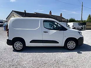 Used 2021 Peugeot Partner Professional White - Interior and Exterior details 9