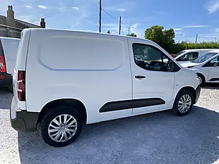 Used 2021 Peugeot Partner Professional White - Interior and Exterior details 12