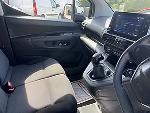 Used 2021 Peugeot Partner Professional White - Interior and Exterior details 3