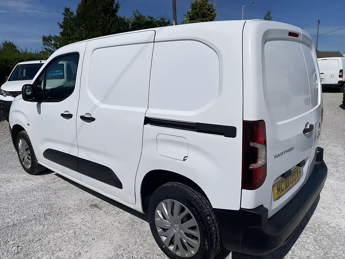 Used 2021 Peugeot Partner Professional White - Interior and Exterior details 9