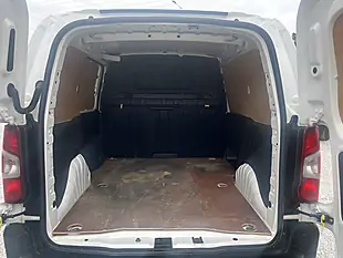 Used 2021 Peugeot Partner Professional White - Interior and Exterior details 18