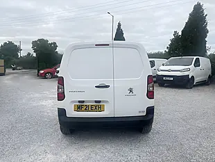 Used 2021 Peugeot Partner Professional White - Interior and Exterior details 8