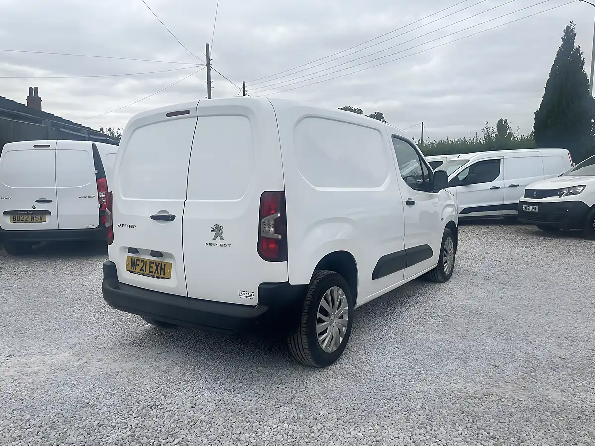 Used 2021 Peugeot Partner Professional White - Interior and Exterior details 9
