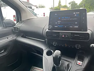 Used 2021 Peugeot Partner Professional White - Interior and Exterior details 11
