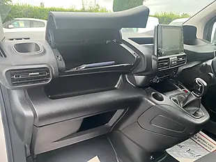 Used 2021 Peugeot Partner Professional White - Interior and Exterior details 15