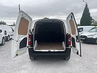 Used 2021 Peugeot Partner Professional White - Interior and Exterior details 18