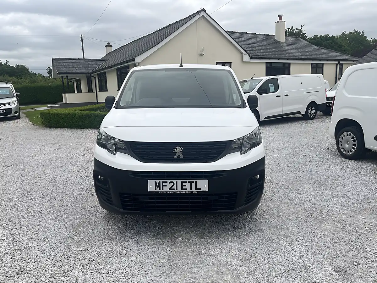 Used 2021 Peugeot Partner Professional White - Interior and Exterior details 2