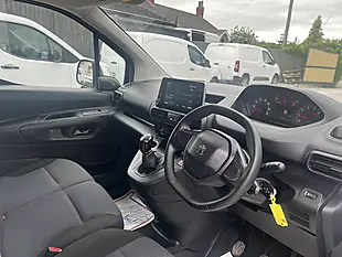 Used 2021 Peugeot Partner Professional White - Interior and Exterior details 3