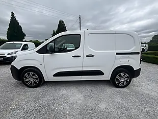 Used 2021 Peugeot Partner Professional White - Interior and Exterior details 5