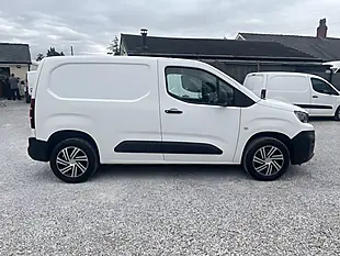 Used 2021 Peugeot Partner Professional White - Interior and Exterior details 9