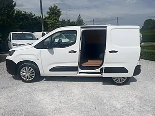 Used 2021 Peugeot Partner Professional White - Interior and Exterior details 10