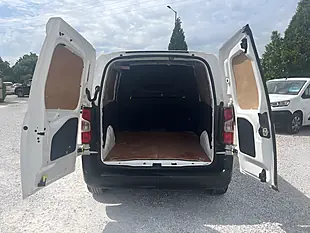 Used 2021 Peugeot Partner Professional White - Interior and Exterior details 12