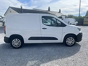 Used 2021 Peugeot Partner Professional White - Interior and Exterior details 9