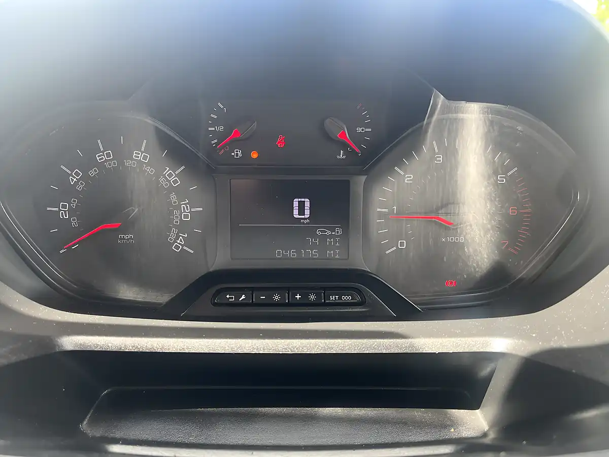 Used 2021 Peugeot Partner Professional White - Interior and Exterior details 10