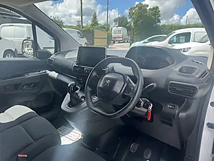 Used 2021 Peugeot Partner Professional White - Interior and Exterior details 3