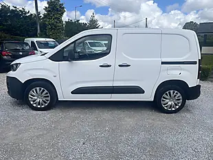 Used 2021 Peugeot Partner Professional White - Interior and Exterior details 5