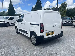 Used 2021 Peugeot Partner Professional White - Interior and Exterior details 7