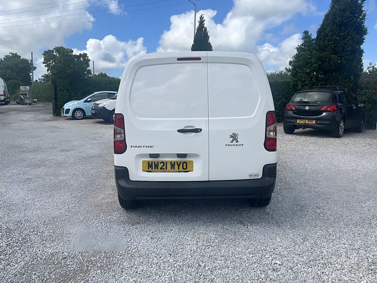 Used 2021 Peugeot Partner Professional White - Interior and Exterior details 8