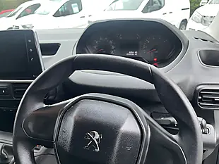 Used 2021 Peugeot Partner Professional White - Interior and Exterior details 15