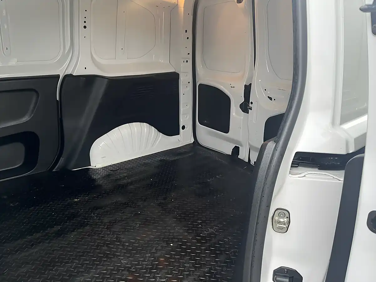 Used 2021 Peugeot Partner Professional White - Interior and Exterior details 19