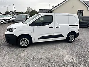 Used 2021 Peugeot Partner Professional White - Interior and Exterior details 9