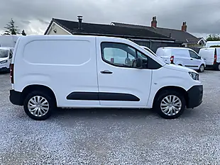 Used 2021 Peugeot Partner Professional White - Interior and Exterior details 10