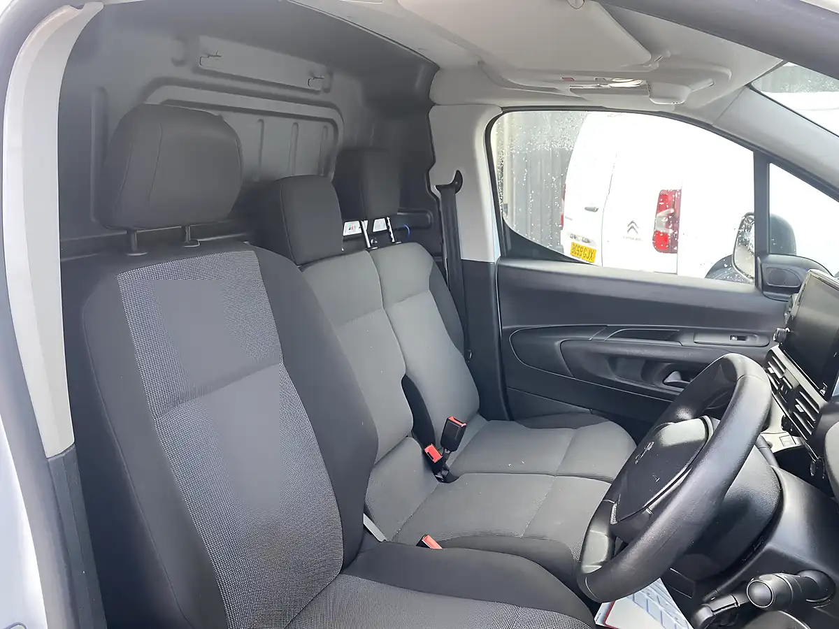 Used 2021 Peugeot Partner Professional White - Interior and Exterior details 14