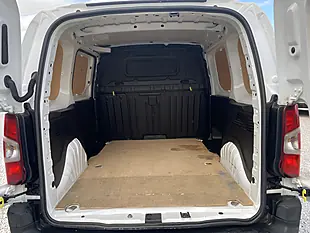 Used 2021 Peugeot Partner Professional White - Interior and Exterior details 19