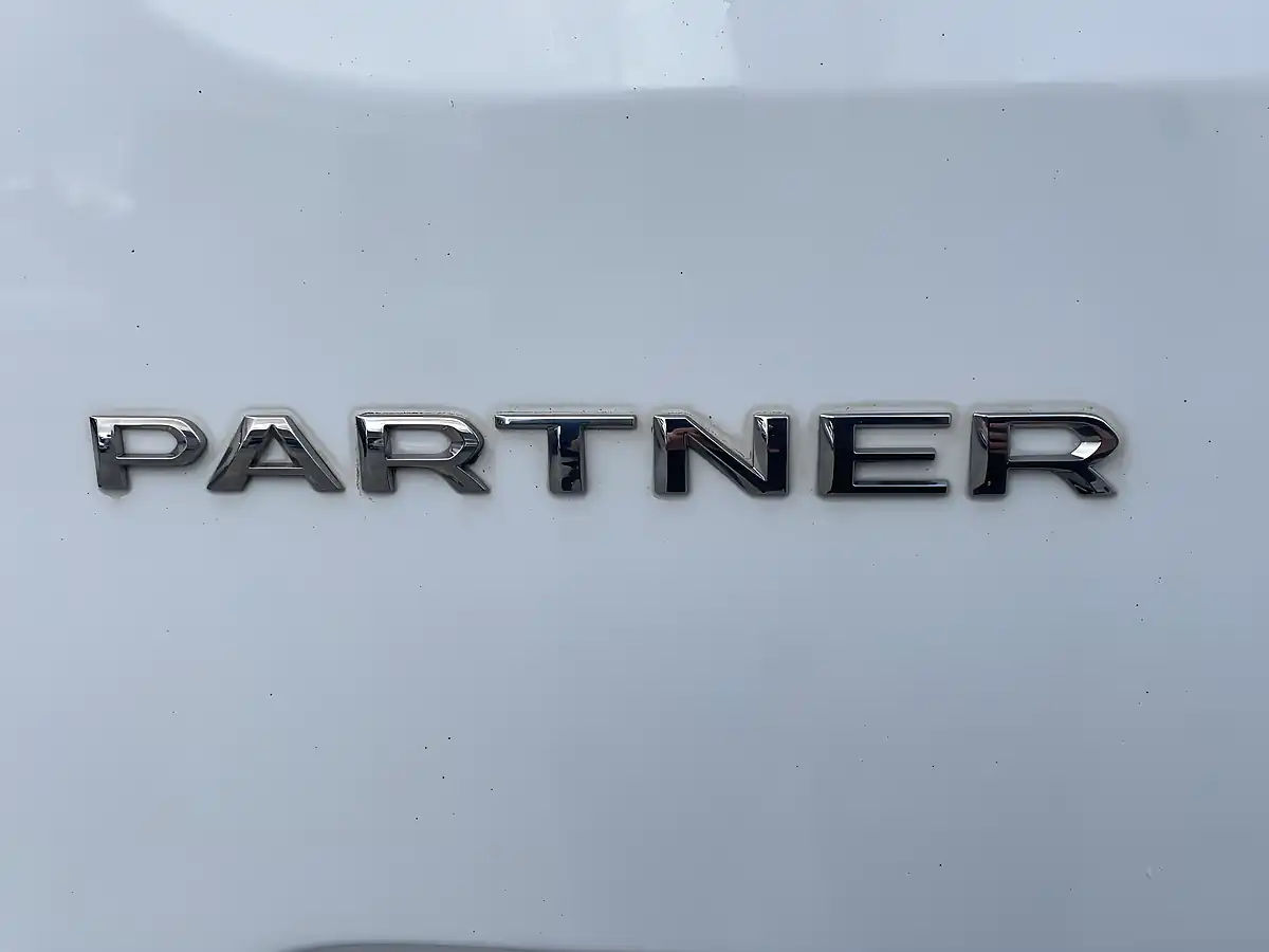 Used 2021 Peugeot Partner Professional White - Interior and Exterior details 2