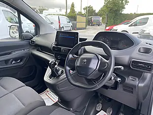 Used 2021 Peugeot Partner Professional White - Interior and Exterior details 4