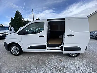 Used 2021 Peugeot Partner Professional White - Interior and Exterior details 7