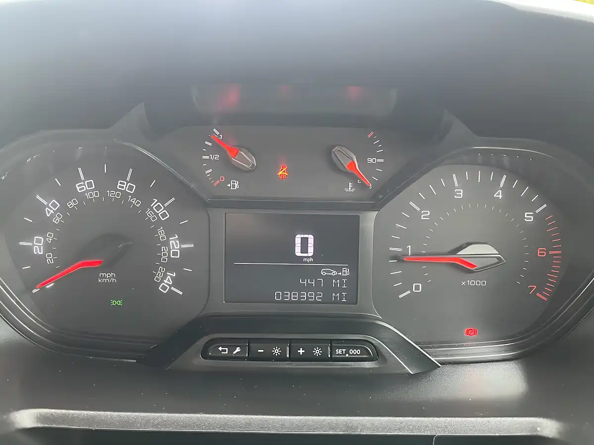 Used 2021 Peugeot Partner Professional White - Interior and Exterior details 11