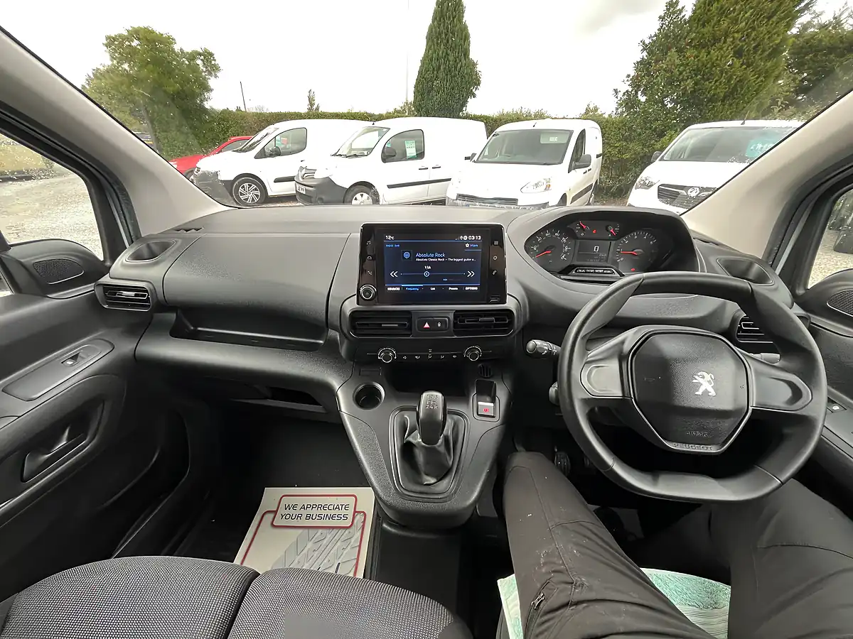 Used 2021 Peugeot Partner Professional White - Interior and Exterior details 12