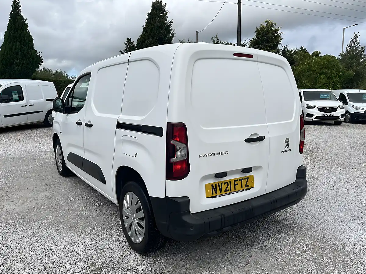 Used 2021 Peugeot Partner Professional White - Interior and Exterior details 8