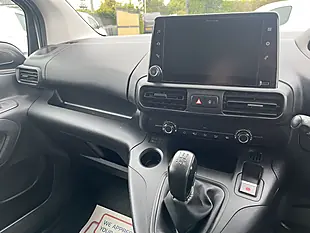 Used 2021 Peugeot Partner Professional White - Interior and Exterior details 12