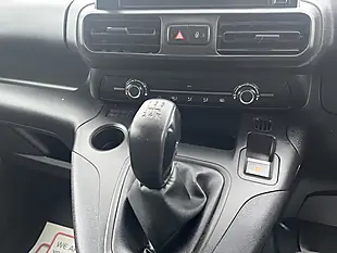 Used 2021 Peugeot Partner Professional White - Interior and Exterior details 13