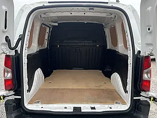 Used 2021 Peugeot Partner Professional White - Interior and Exterior details 18